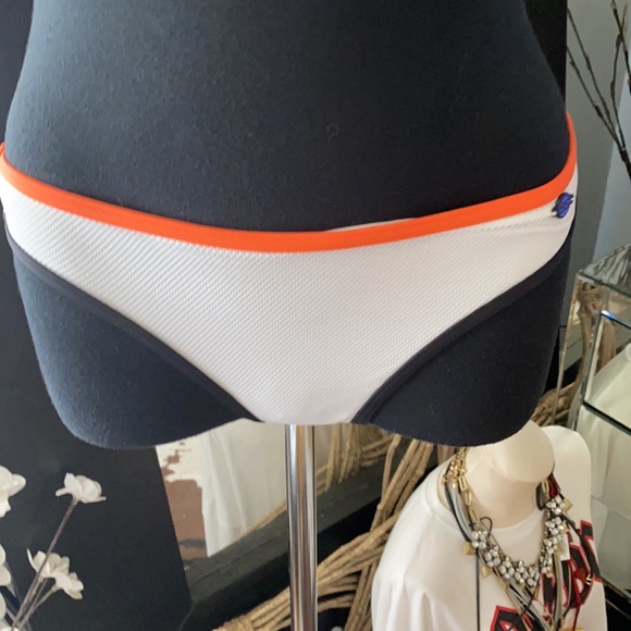 3 piece bikini - Picture 7 of 10